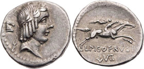 RÖMISCHE REPUBLIK
L. Calpurnius Piso Frugi, 90 v. Chr. AR-Denar Rom Vs.: Kopf des Apollo mit Lorbeerkranz n. r., dahinter Kontrollzeichen Pferdekopf,...