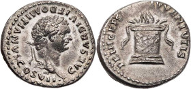 RÖMISCHE KAISERZEIT
Domitianus Caesar, geprägt unter Titus, 79-81 n. Chr. AR-Denar 80/81 n. Chr. Rom Vs.: CAESAR DIVI F DOMITIANVS COS VII, Kopf mit ...
