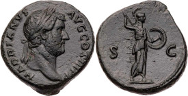 RÖMISCHE KAISERZEIT
Hadrianus, 117-138 n. Chr. AE-As 136 n. Chr. Rom Vs.: HADRIANVS AVG COS III P P, Kopf mit Lorbeerkranz n. r., Rs.: Minerva schrei...