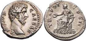 RÖMISCHE KAISERZEIT
Aelius Caesar, 136-138 n. Chr. AR-Denar 137 n. Chr. Rom Vs.: L AELIVS CAESAR, Kopf n. r., Rs.: TR POT COS II, Concordia sitzt mit...