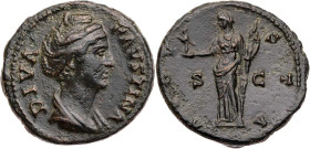RÖMISCHE KAISERZEIT
Diva Faustina I., gest. 141 n. Chr. AE-As nach 141 n. Chr. Rom Vs.: DIVA FAVSTINA, drapierte Büste n. r., Rs.: AVGV-STA, Vesta st...