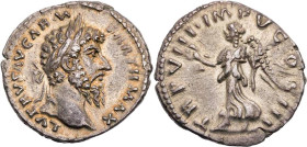 RÖMISCHE KAISERZEIT
Lucius Verus, 161-169 n. Chr. AR-Denar 168 n. Chr. Rom Vs.: L VERVS AVG ARM PARTH MAX, Kopf mit Lorbeerkranz n. r., Rs.: TR P VII...