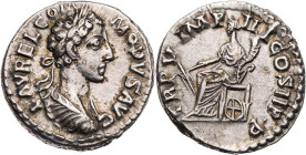 RÖMISCHE KAISERZEIT
Commodus, 177-192 n. Chr. AR-Denar 180 n. Chr. Rom Vs.: L AVREL COM-MODVS AVG, gepanzerte und drapierte Büste mit Lorbeerkranz n....