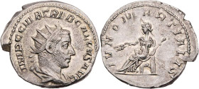 RÖMISCHE KAISERZEIT
Trebonianus Gallus, 251-253 n. Chr. AR-Antoninian Rom Vs.: IMP C C VIB TREB GALLVS AVG, gepanzerte und drapierte Büste mit Strahl...