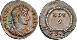 RÖMISCHE KAISERZEIT
Valens, 364-378 n. Chr. AR-Siliqua 364-367 n. Chr. Constantinopolis, 3. Offizin Vs.: D N VALENS P F AVG, gepanzerte und drapierte...