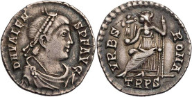 RÖMISCHE KAISERZEIT
Valens, 364-378 n. Chr. AR-Siliqua 367-375 n. Chr. Trier Vs.: D N VALEN-S P F AVG, gepanzerte und drapierte Büste mit Perlendiade...
