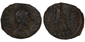 Aelia Eudoxia. (401-403 AD). Follis. (17mm, 1,85g) Antioch. Obv: L EVDOXIA AVG. Pearl-diademed, draped bust right with necklace. Rev: SALVS REI PVBLIC...