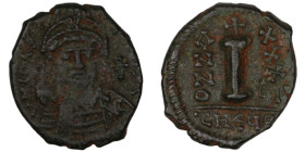 Justinian I. (527-565 AD) 10 Nummi. (20mm, 3,62g) Theoupolis. Obv: crowned bust facing. Rev: large I.