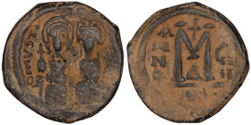Justin II. and Sophia. (565-578 AD). Follis. (30mm, 13,75g) Theoupolis. Obv: Justin II. and Sophia enthroned facing. Rev: ANNO / M.