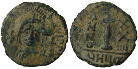 Justinian I. (527-565 AD) 10 Nummi. (20mm, 3,52g) Theoupolis. Obv: crowned bust facing. Rev: large I.