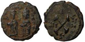Phocas and Leonitia. (602-610 AD). 10 nummis. (16mm, 2,07g) Constantinople. Obv: Phocas and Leonitia sitting on throne facing. Rev: X A/N/N/O.