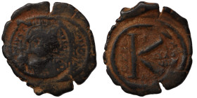 Justinian I. (527-565 AD) 1/2 Follis. (28mm 5,03g) Nicomedia. Obv: crowned bust facing holding globus cruciger. Rev: ANNO K.