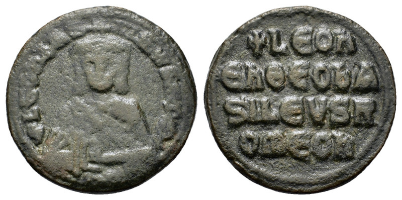 Leo VI (886-912). Æ 40 Nummi (26mm, 8g). Constantinople. Facing bust, wearing cr...