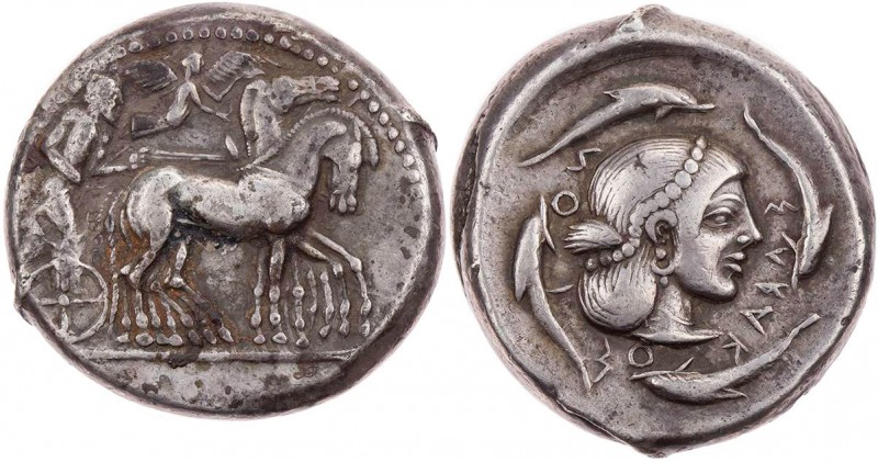 SIZILIEN SYRAKUS
AR-Tetradrachme um 475-470 v. Chr. Vs.: Wagenlenker in Maultie...