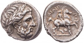 MAKEDONIEN, KÖNIGREICH
Philipp II., 359-336 v. Chr. AR-Tetradrachme um 342-328 v. Chr. Amphipolis Vs.: Kopf des Zeus mit Lorbeerkranz n. r., Rs.: Jün...