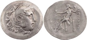 MAKEDONIEN, KÖNIGREICH
Alexander III., 336-323 v. Chr. AR-Tetradrachme um 200 v. Chr. Temnos Vs.: Kopf des Herakles mit Löwenskalp n. r., Rs.: Zeus a...