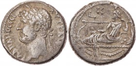 ÄGYPTEN ALEXANDRIA
Hadrianus, 117-138 n. Chr. Bi-Tetradrachme 135/136 n. Chr. (= Jahr 20) Vs.: Kopf mit Lorbeerkranz n. l., Rs.: Tyche lagert mit Rud...