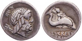 RÖMISCHE REPUBLIK
L. Lucretius Trio, 76 v. Chr. AR-Denar Rom Vs.: Kopf des Neptun mit Lorbeerkranz n. r., dahinter Dreizack, oben Kontrollmarke XIIII...