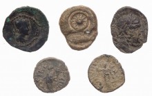 RÖMISCHE KAISERZEIT TESSERAE UND SPINTRIAE
 Lot Tesserae Griechische und römische, einseitige Tesserae aus Blei und Bronze. 5 Stück ss