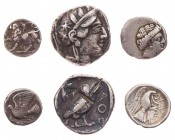 Lot, griechische Münzen AR-Prägungen: Athen, Tetradrachme (mit Prüfhieben); Chalkis, Drachme; Sikyon, Drachme. 3 Stück meist ss
ex Slg. Kardinal Meis...
