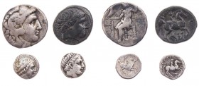 Lot, griechische Münzen AR- und AE-Prägungen makedonischer Könige: Philipp II., Pempte (2), AE-Tetrachalkon; Alexander III., Tetradrachme. 4 Stück s-s...