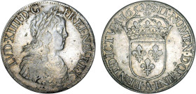 LOUIS XIV le Grand (1643-1715)
Écu blanc à la mèche longue
1652 A - TTB 40 (TTB+)
léger paillage


DR 274, D 1469, GR 202, Dav# 3799, KM# 155
P...