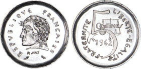 5 CENTIMES
5 CENTIMES 1re épreuve de Joly
1962 - FDC 65 (FDC)
Rarissime !!!


G 172, GEM 20.1
 - INOX - 
 ------------------------------------...