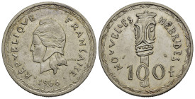 NUOVE EBRIDI. Nouvelle Hebrides. Repubblica Francese. 100 Francs 1966. Ag 25g. SPL+