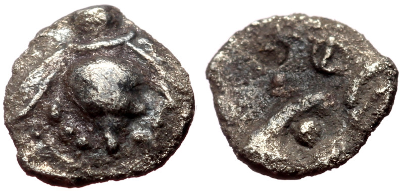 Ionia, Ephesos AR Tetartemorion (Silver, 0.12g, 6mm) ca 500-420 BC. 
Obv: Bee 
R...