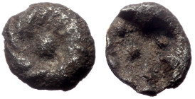 Ionia, Erythrai, AR Tetartemorion (Silver, 0.07g, 4mm) ca 500-480 BC.
Obv: Rosette.
Rev: Stellate pattern of five pellets within quadrilobe incuse.
Re...