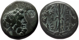Pisidia, Apollonia Mordiaion AE (Bronze, 6.70g, 19mm) 2nd-1st centuries BC
Obv: Laureate head of Zeus right.
Rev: ΑΠΟΛΛΩ / ΝΙΑΤΩΝ, Thunderbolt within ...
