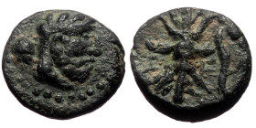 Pisidia, Selge (ca 2nd-1st Century BC) AE (Bronze, 2,15g, 12mm) 
Obv: Laureate head of Herakles to right, club over shoulder 
Rev: Thunderbolt; bow to...