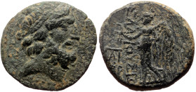 Cilicia, Elaiousa-Sebaste AE (Bronze, 5.54g, 22mm) ca 150-50 BC
Obv: Head of Zeus right, wearing taenia.
Rev: EΛΑΙΟVΣΙΩΝ, Nike advancing left, holding...