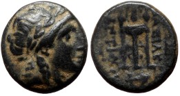 Seleukid Kings Od Syria, Antiochos II Theos (261-246 BC) AE (Bronze, 3.82g, 16mm) Sardes.
Obv: Laureate head of Apollo right.
Rev: ΒΑΣΙΛΕΩΣ / ΑΝΤΙΟΧ...