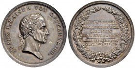 RDR / ÖSTERREICH 
 Franz II. (I.), 1792-1835 
 Silbermedaille 1835. Auf seinen Tod. Belorbeertes Brustbild nach rechts. Rv. Sechs Zeilen Schrift in ...