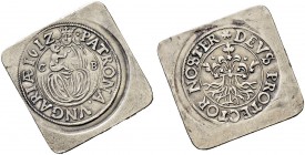 RDR / ÖSTERREICH 
 UNGARN 
 Siebenbürgen 
 Brasso, 1612-1615. Silberklippe 1612. Silberabschlag des Dukaten 1612 in Klippenform. 7.96 g. Vgl. Husza...