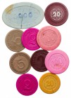 DANZIG SPIELMARKEN
 Lot Kunststoff-Spielmarken des Kasino Zoppot: 2 Gulden, dunkelrot, pink (2); 5 Gulden, hellbraun (2); 20 Gulden, rot-braun mit si...