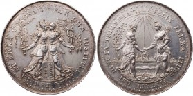 POLEN DANZIG
Stadt. Silbermedaille o. J. (v. J. Höhn und S. Dadler, um 1642) Auf den Frieden, Vs.: Pax und Justitia, mit Caduceus und Schwert, umarme...