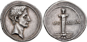 Octavian, 44-27 BC. Denarius (Silver, 20 mm, 3.82 g, 11 h), uncertain mint in Italy (Rome?), autumn 30-summer 29. Bare head of Octavian to right. Rev....