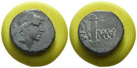 Pontos. Amisos. (85-65 BC) Æ Bronze. Obv: head of Ares with corinthian helmet left. Rev: sword in scabbarb. Weight 7.33 gr - Diameter 20 mm