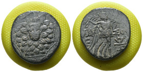 Pontos. Amisos. Mithradates VI. Eupator. (85-65 BC) Æ Bronze. Obv: Aegis facing. Rev: Nike advancing to right. Weight 7.37 gr - Diameter 22 mm