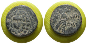 Pontos. Amisos. Mithradates VI. Eupator. (85-65 BC) Æ Bronze. Obv: Aegis facing. Rev: Nike advancing to right. Weight 6.61 gr - Diameter 21 mm