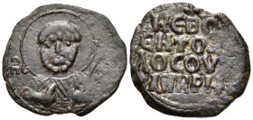 CRUSADERS. Antioch. Tancred, regent, 1101-1112. Follis (Bronze, 23 mm, 4.78 g, 6 h), first type. O/ ΠΕ/T-Ρ/Ο/C Nimbate bust of St. Peter facing, raisi...