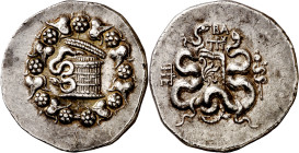 (s. II a. C.). Misia. Pérgamo. Tetradracma cistóforo. (S. 3949 var) (BMC. XV, 103). Atractiva. 12,57 g. EBC-.

(s. II a. C.). Mysia. Pergamon. Cisto...