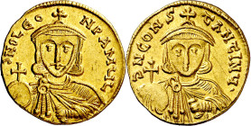 León III y Constantino V (720-741). Constantinopla. Sólido. (Ratto 1734 var) (S. 1504). Rayitas en reverso. Atractiva. Ex Rauch 17/11/2006, nº 2627. E...