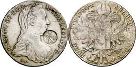 Mozambique. Resello PM bajo corona (De Mey 933) sobre 1 taler de Austria de María Teresa de 1780. Rara. AG. 27,77 g. MBC-.

Mozambique. Countermark ...