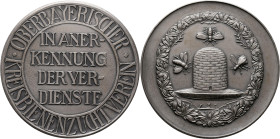Medaillen Deutschland - Sonstige: Bienenzucht: Versilberte Bronzemedaille o. J. (Poellath Schrobenhausen), Verdienstmedaille des Oberbayerischen Kreis...