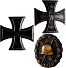 Orden & Ehrenzeichen: Preußen: 2 x Eisernes Kreuz I. Klasse 1914. Dabei flache Ausführung, Hersteller KO, sowie gewölbte Form mit Silberpunze 800 auf ...