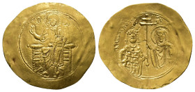 John II Comnenus, AD 1118-1143. AV, Hyperpyron. 4.40 g. 33.72 mm. Thessalonica. 
Obv: IC-XC to left and right of Christ seated facing on backless thro...