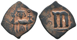 Byzantine Coins. Ae. Circa, 7th - 11th Century.
Reference:
Condition: Very Fine
W :4.5gr
H :19.6mm